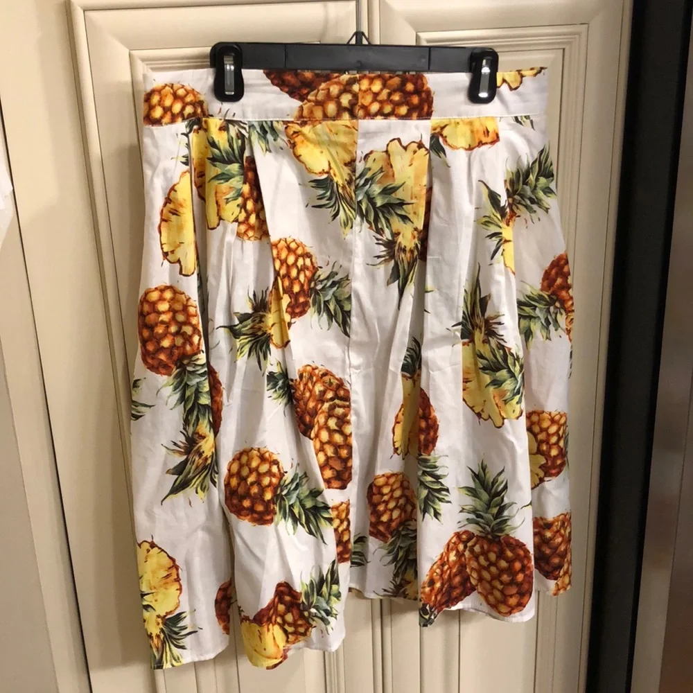 NEW Sucrefas White Pineapple 🍍 Pleated A-Line Skirt - Picture 1 of 9